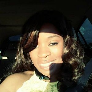 Meet your Posher, Lakisha